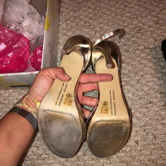 EUC CHINESE LAUNDRY LIGHT GOLD ISABEL HEELS - Picture 5 of 6